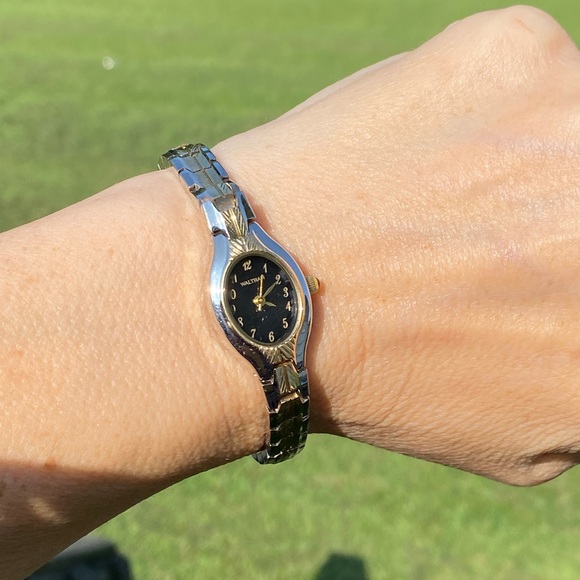 Waltham gold silver woman’s Watch black oval face WAW024 Japan movement - Picture 6 of 12